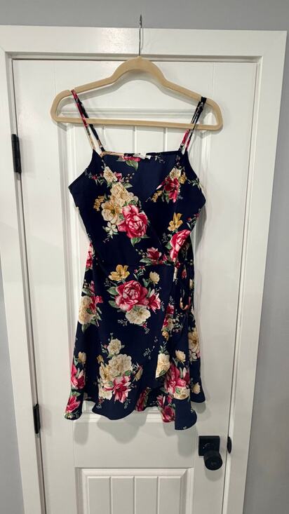 mine Dresses & Skirts - MINE Womens Large Navy Floral Wrap Style Dress Adjustable Spaghetti Straps